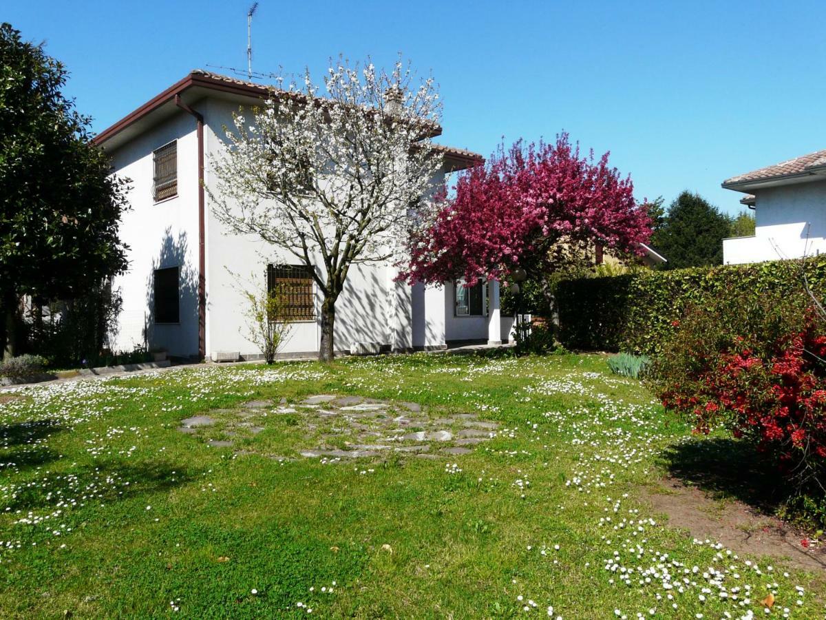 In Giardino B&B Cassina de' Pecchi Екстериор снимка